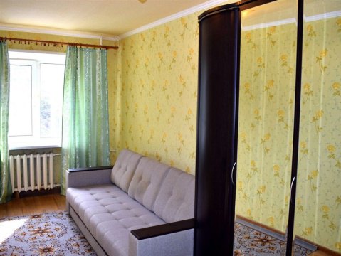 3-к квартира, 4/5 эт., 54м²