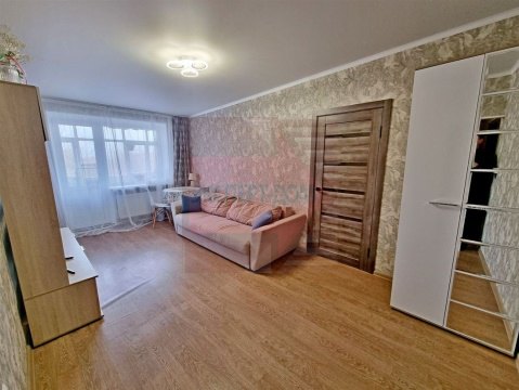 3-к квартира, 5/5 эт., 56м²