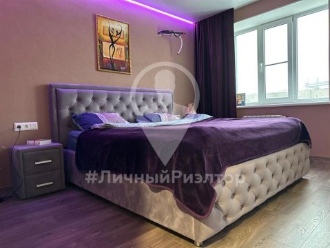 2-к квартира, 10/10 эт., 60м²