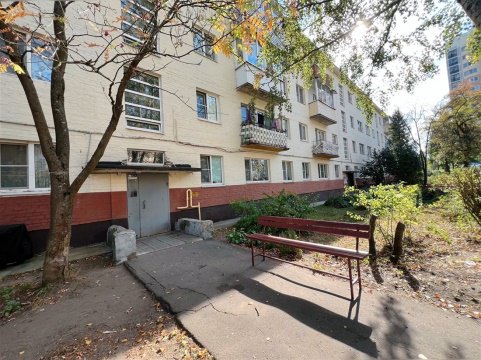 2-к квартира, 1/4 эт., 43м²