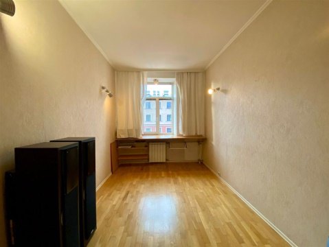 3-к квартира, 5/5 эт., 91м²