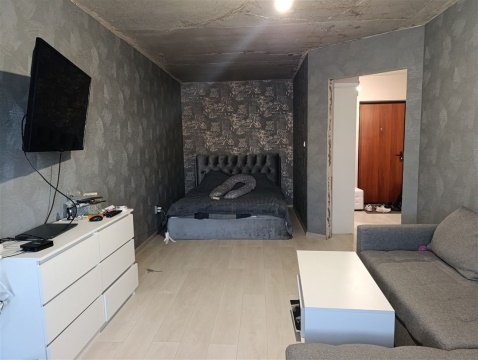 1-к квартира, 6/6 эт., 40м²