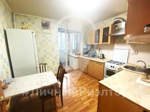 1-к квартира, 4/10 эт., 40м²