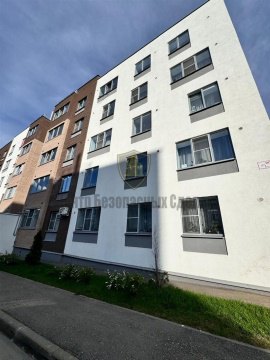 2-к квартира, 5/5 эт., 74м²