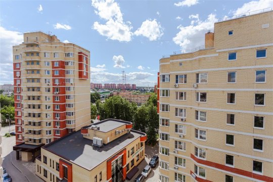 2-к квартира, 9/9 эт., 42м²