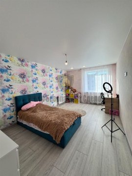 2-к квартира, 5/5 эт., 74м²