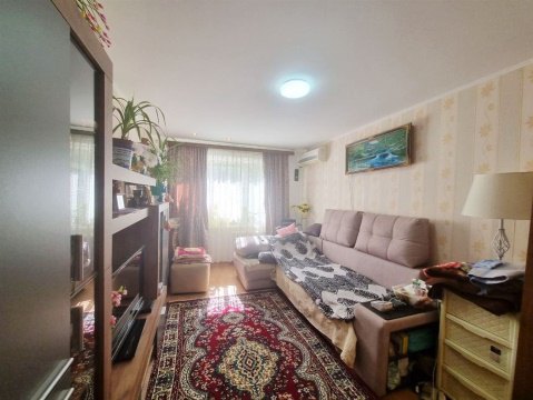 2-к квартира, 1/5 эт., 40м²