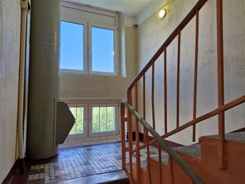 2-к квартира, 8/12 эт., 40м²