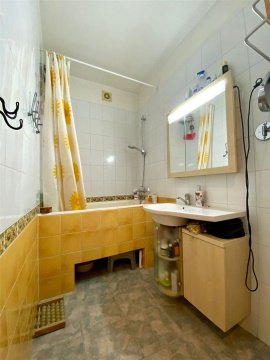 3-к квартира, 5/5 эт., 91м²