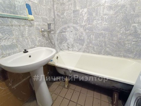 2-к квартира, 5/5 эт., 54м²