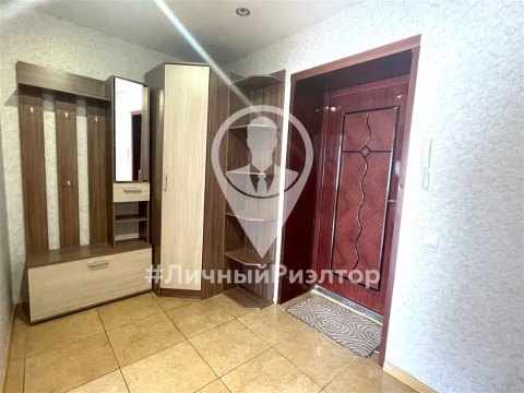 1-к квартира, 10/10 эт., 38м²