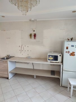 3-к квартира, 8/10 эт., 96м²