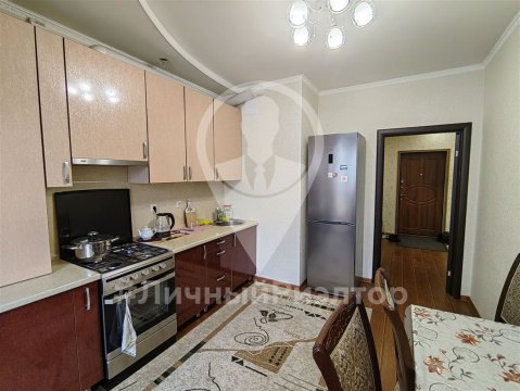 2-к квартира, 3/11 эт., 70м²