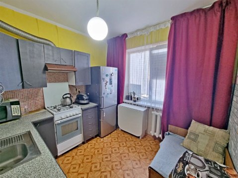 2-к квартира, 9/10 эт., 52м²