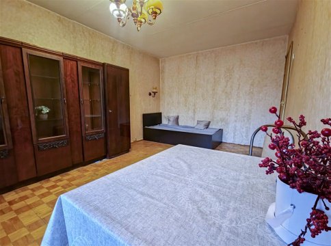 2-к квартира, 2/12 эт., 50м²