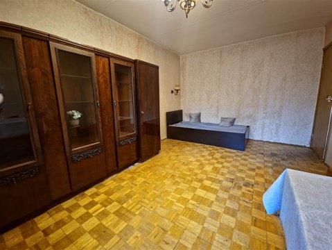 2-к квартира, 2/12 эт., 50м²