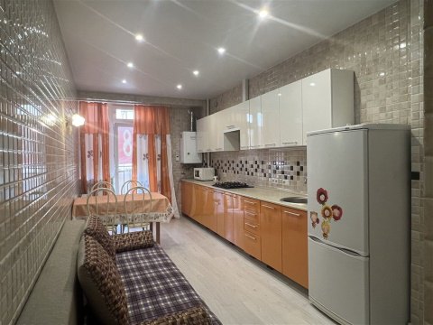 1-к квартира, 3/13 эт., 55м²