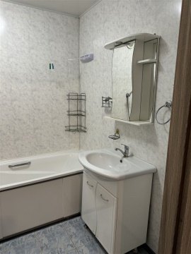 2-к квартира, 10/10 эт., 55м²