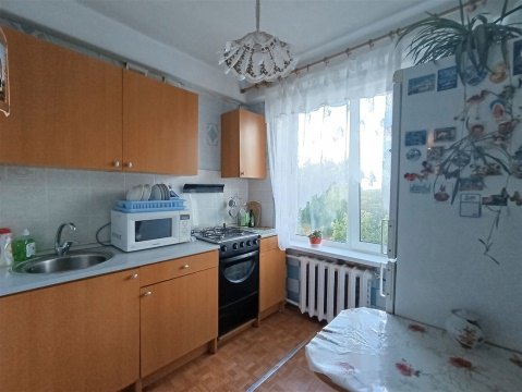 3-к квартира, 5/5 эт., 59м²