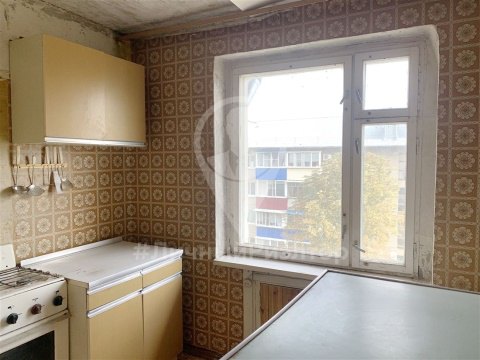 2-к квартира, 5/5 эт., 42м²