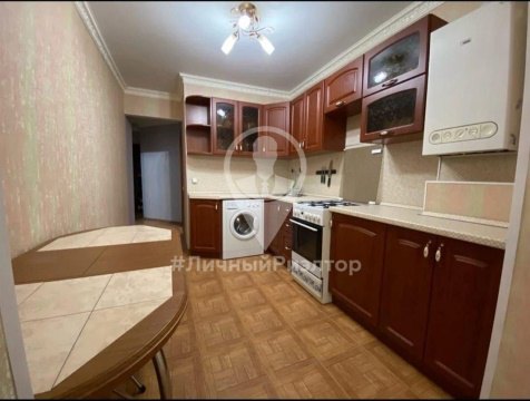 1-к квартира, 4/10 эт., 40м²