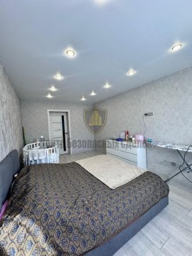 2-к квартира, 5/5 эт., 74м²