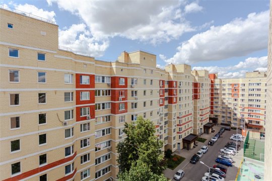 2-к квартира, 9/9 эт., 42м²