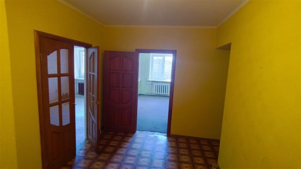 2-к квартира, 9/10 эт., 57м²