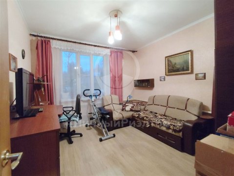 3-к квартира, 1/3 эт., 76м²