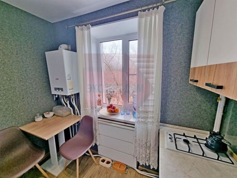 3-к квартира, 5/5 эт., 56м²