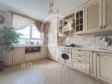 3-к квартира, 18/25 эт., 76м²