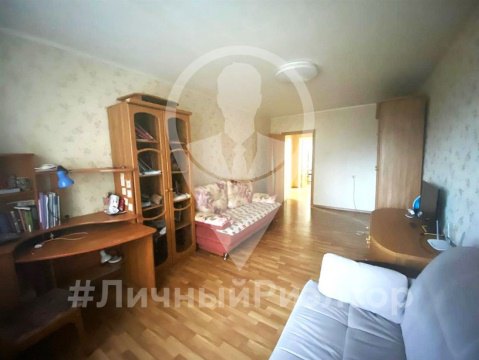 1-к квартира, 4/10 эт., 40м²