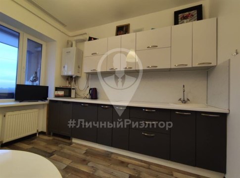 2-к квартира, 4/7 эт., 56м²