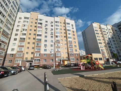 1-к квартира, 8/10 эт., 36м²