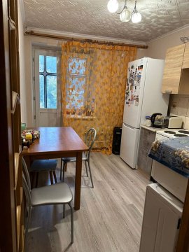 2-к квартира, 4/10 эт., 51м²