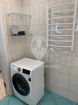 2-к квартира, 10/10 эт., 60м²