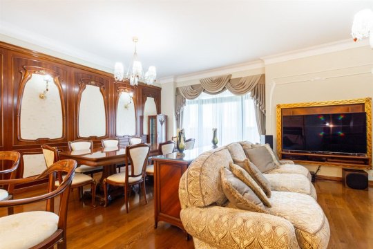 3-к квартира, 7/10 эт., 174м²