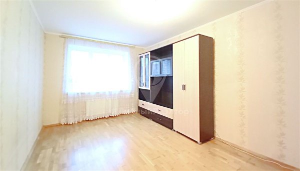 1-к квартира, 8/10 эт., 40м²