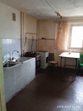 4-к квартира, 7/9 эт., 17м²