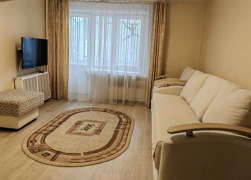 2-к квартира, 1/10 эт., 54м²