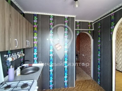 4-к квартира, 5/5 эт., 60м²