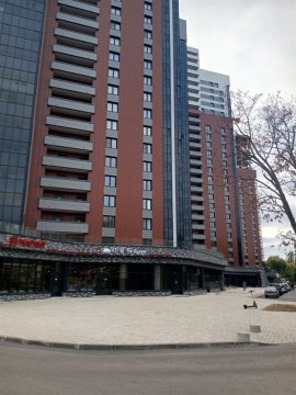 1-к квартира, 13/25 эт., 43м²