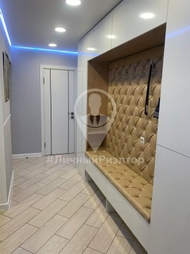 2-к квартира, 10/10 эт., 60м²