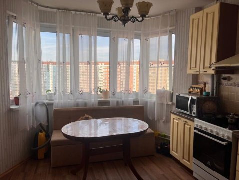 2-к квартира, 14/17 эт., 60м²