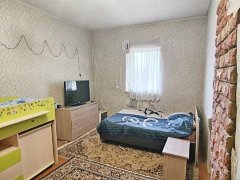 3-к квартира, 1/1 эт., 65м²