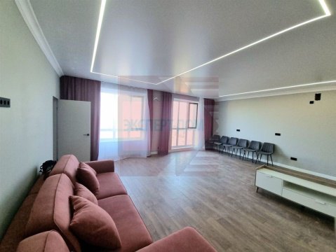 2-к квартира, 7/17 эт., 74м²