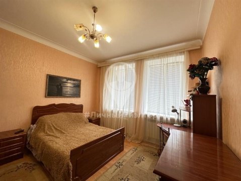 3-к квартира, 1/2 эт., 68м²