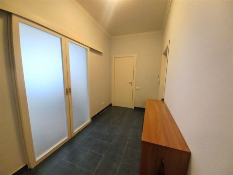 2-к квартира, 2/24 эт., 70м²