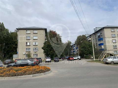 2-к квартира, 5/5 эт., 42м²